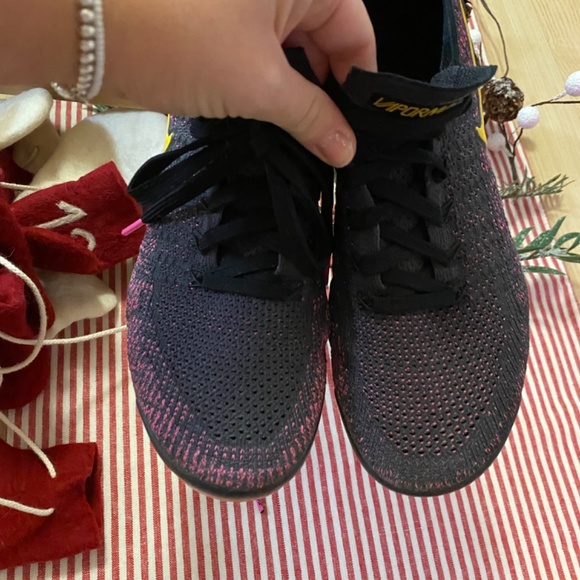 Women’s Size 8.5 Nike vapour max knit - Picture 2 of 4